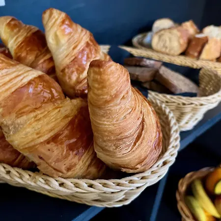 Hotel Restaurant Le Clos 2*