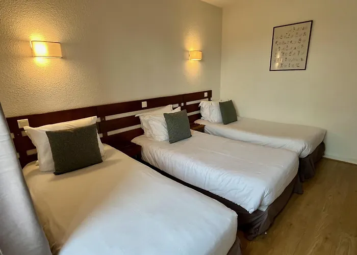 Отель Restaurant Le Clos 2*