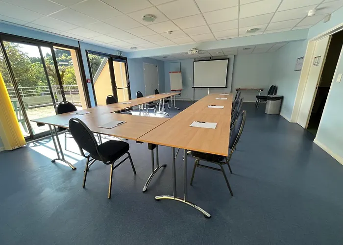 Restaurant Le Clos Отель Бес-э-Сент-Анастез